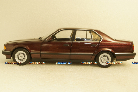 BMW 730i (E32) 1986 red, 100023007, Minichamps 1:18