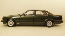 BMW 730I (E32) 1986 Green Metallic, 100023004, Minichamps 1:18