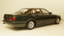 BMW 730I (E32) 1986 Green Metallic, 100023004, Minichamps 1:18
