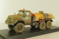 АТЗ 4,4 бензовоз на шасси Зил-131, со следами эксплуатации, Model43 1:43