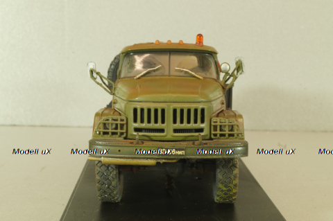 АТЗ 4,4 бензовоз на шасси Зил-131, со следами эксплуатации, Improved models 1:43