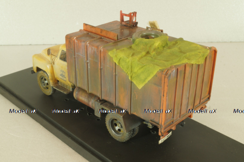 КО-413(52) мусоровоз на шасси Газ-52, со следами эксплуатации, Improved models 1:43