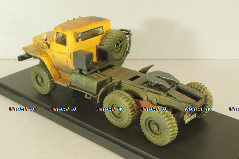 Урал-44202 тягач, со следами эксплуатации, Improved models 1:43