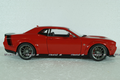 Dodge Challenger R/T Scat Pack Widebody 2020 red, 1805702, Solido 1:18