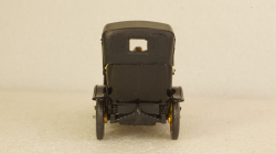 Руссо-балт С24-40 А22, черный, Тантал/Радон 1:43