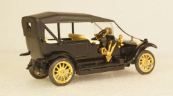 Руссо-балт С24-40 А22, черный, Тантал/Радон 1:43