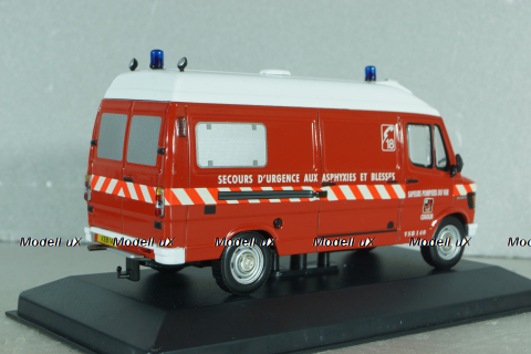 Mercedes-Benz 308D Sapeurs Pompiers Sapeurs Pompiers Cogolin, (Ambulance) 1981, IXO 1:43