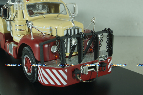 Mack B61 Australian wrecker truck, beige/dark red, TruckTyr 1:43