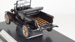Ford Model T Runabout 1925 Black, SUN1886, SunStar 1:24
