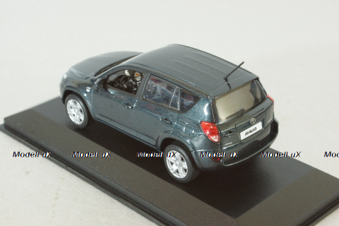 Toyota RAV4 (CA30W) 2005, grey, Minichamps 1:43 