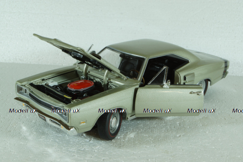 Dodge Coronet R/T 1969, silver metallic, AutoWorld 1 :18