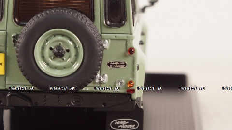 LAND ROVER DEFENDER 110 HERITAGE EDITION – 2015 GREEN, Almost Real 1:43