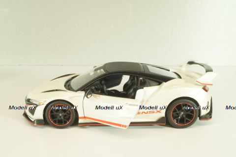 Acura NSX 2018 white/black, 32536, Maisto 1:24