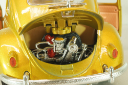 Volkswagen Beetle 1955 1000000th, gold, Burago 1:18