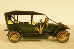 Руссо-Балт С24-40, А22, 1983г., зеленый на зеленом Тантал/Радон 1:43