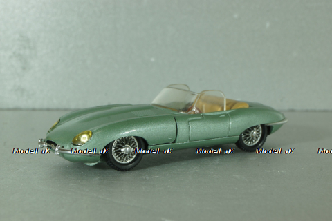Jaguar E-type Cabrio 1961, light green, Eligor 1:43