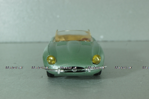 Jaguar E-type Cabrio 1961, light green, Eligor 1:43