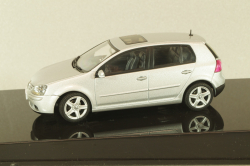 Volkswagen Golf V 5-doors 2003, silver, 59774, AutoArt 1:43