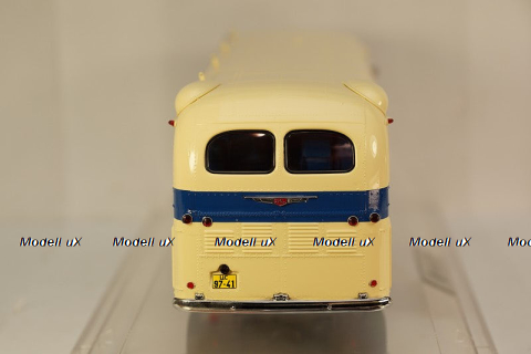 Triumph 3rd-Set: sport Triumph Collection, RHD, each 1x Spitfire, TR6 and stay, Vanguards 1:43