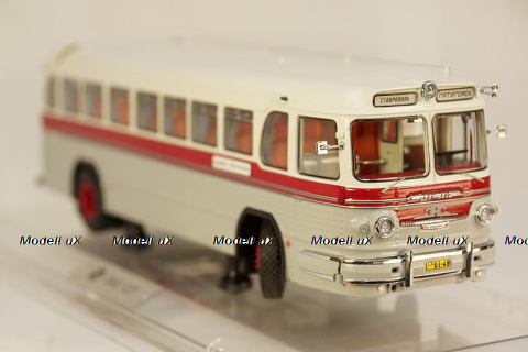 Triumph 3rd-Set: sport Triumph Collection, RHD, each 1x Spitfire, TR6 and stay, Vanguards 1:43