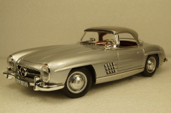 Mercedes 300 SL roadster 1957 silver, 183890, Norev 1:18