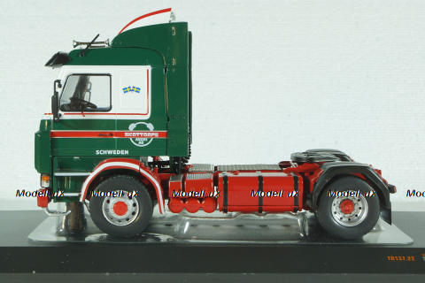 Scania 142 M 1981 green, TR137 , IXO 1:43