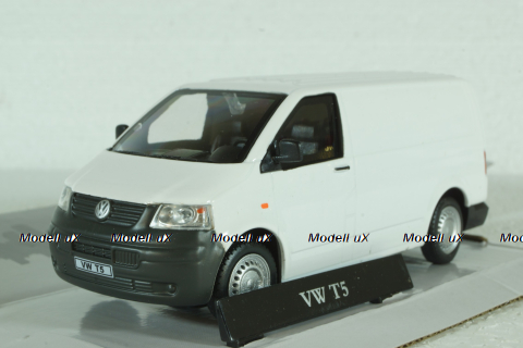 Volkswagen T5, VW T5, 2010 white, Cararama 1:43