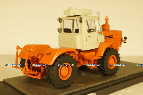 Т-150 трактор с кондиционером, 1980  г., RTM 1:43