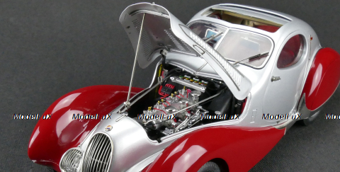 Talbot-Lago Coupe T150 C-SS Figoni & Falaschi “Teardrop”, 1937-39 silver / red, CMC 1:18