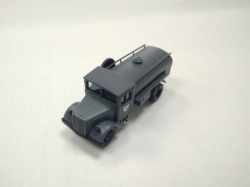 Opel blitz авиационный топливозаправщик из состава 2 истребительной группы Рихтгоффен, КУМ 222 1:87