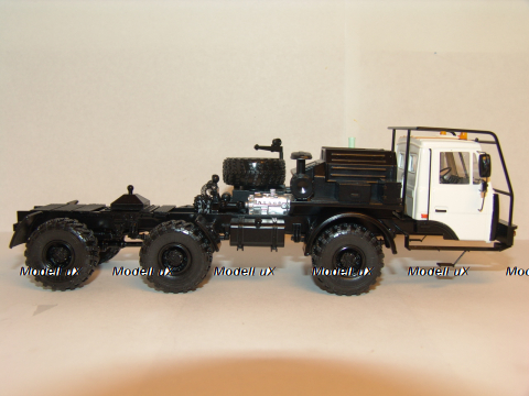 МЗКТ 690610 седельный тягач,  BY.VOLK 1:43