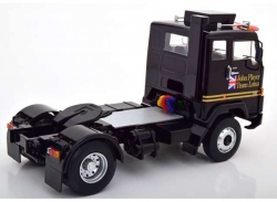 Volvo F88 JPS Team Lotus mit Union Jack 1978, RK180064, Road Kings 1:18