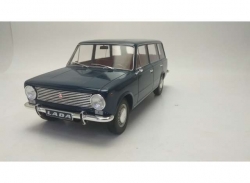 ВАЗ 2102 Жигули LADA 1970, T9-1800231, Triple9 1:18