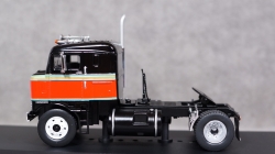 Kenworth Bullnose 1950 black/red, TR036, IXO 1:43