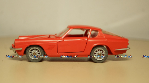 Мазерати Мистраль Купе, пластик, красный