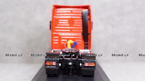 Mercedes Actros 1851 MP 1 1995 red, IXO 1:43