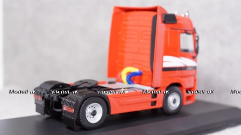 Mercedes Actros 1851 MP 1 1995 red, IXO 1:43