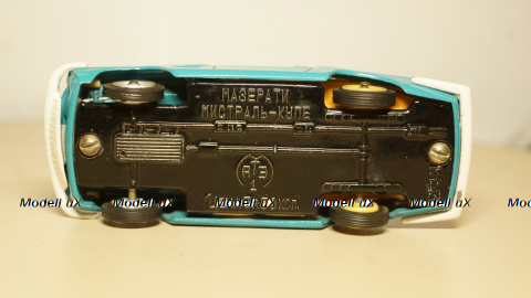 Мазерати Мистраль Купе, голубой 