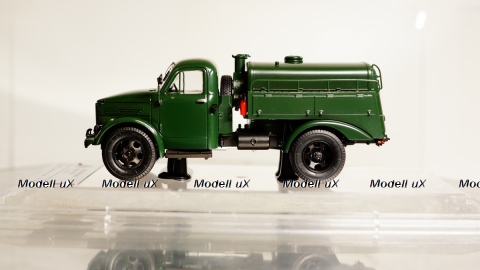 ГАЗ МЗ-51М 1968 г. Москва, 105115, DiP Models 1:43