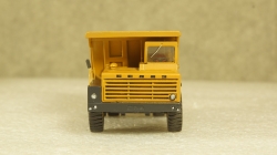 БЕЛАЗ 540А карьерный самосвал желтый, Бригадир 1:87