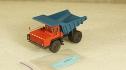 БЕЛАЗ 540А карьерный самосвал красный/синий, Бригадир 1:87
