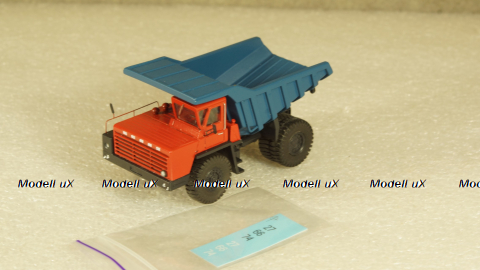 БЕЛАЗ 540А карьерный самосвал красный/синий, Бригадир 1:87
