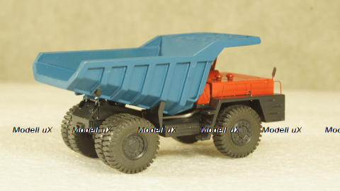 БЕЛАЗ 540А карьерный самосвал красный/синий, Бригадир 1:87