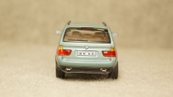 Набор: BMW X5 E53 light green + Isuzu VehiCross yellow, Cararama 1:43