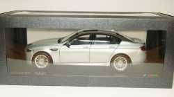 BMW M5 F10 2011, Paragon 1:18