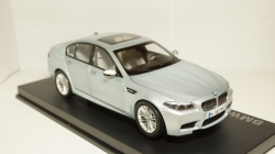 BMW M5 F10 2011, Paragon 1:18