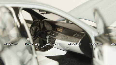 BMW M5 F10 2011, Paragon 1:18