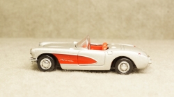 Chevrolet Corvette 1957, New Ray 1:43