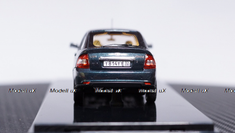 ВАЗ 2172 Priora Хетчбек 2014 г. сине-зеленый мет., 221723, DiP Models 1:43