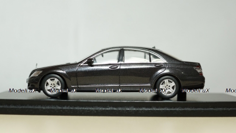 Mercedes S500 W221, Spark 1:43
